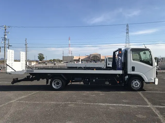 いすゞ エルフ 2RG-NPR88AM(2WD)の写真15