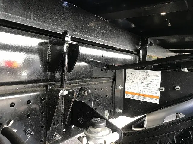 いすゞ エルフ 2RG-NPR88AM(2WD)の写真39