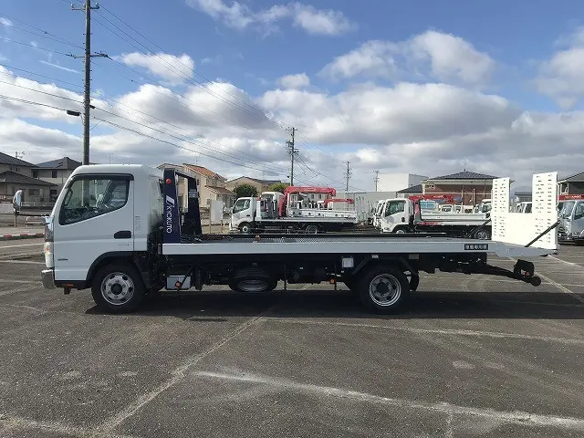 三菱 キャンター 2PG-FEB80(2WD)の写真4