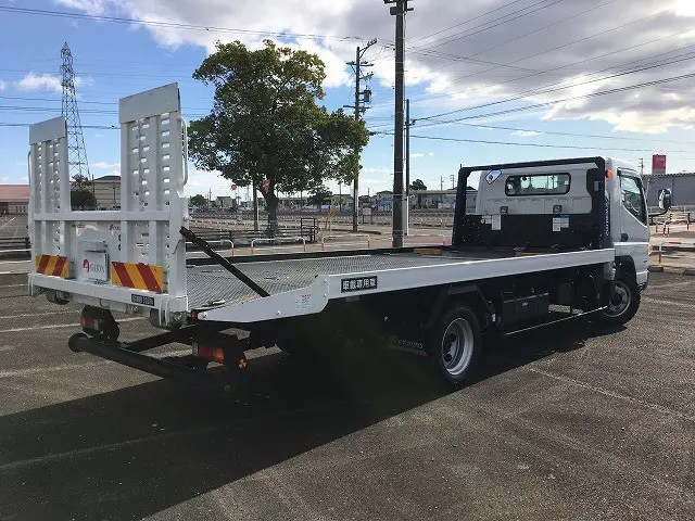 三菱 キャンター 2PG-FEB80(2WD)の写真8