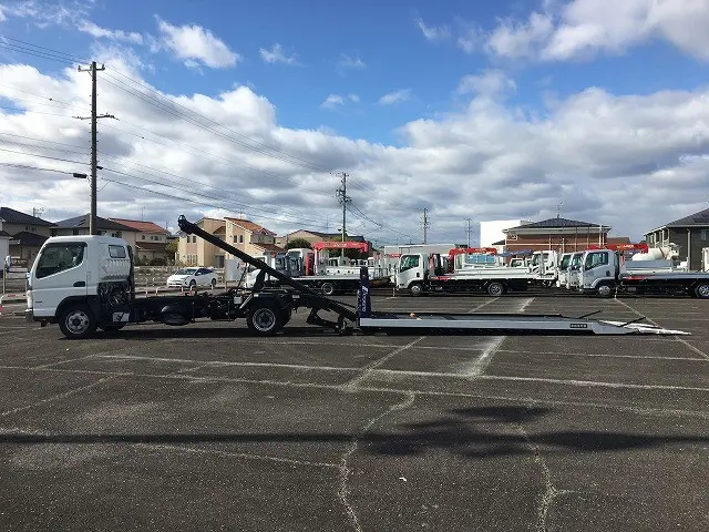 三菱 キャンター 2PG-FEB80(2WD)の写真11