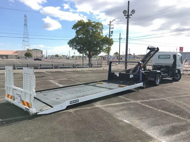 三菱 キャンター 2PG-FEB80(2WD)の写真15