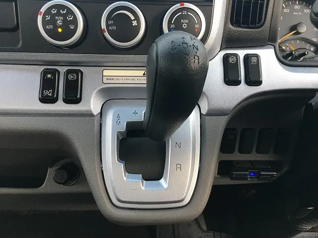 三菱 キャンター 2PG-FEB80(2WD)の写真40