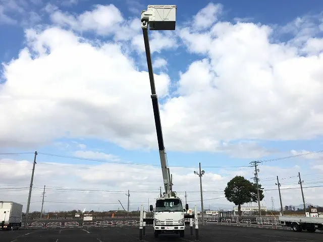 いすゞ エルフ PDG-NKR85YNの写真15