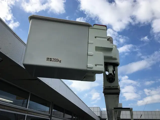 いすゞ エルフ PDG-NKR85YNの写真22