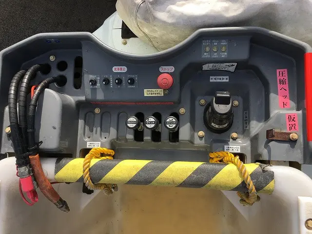 いすゞ エルフ PDG-NKR85YNの写真24