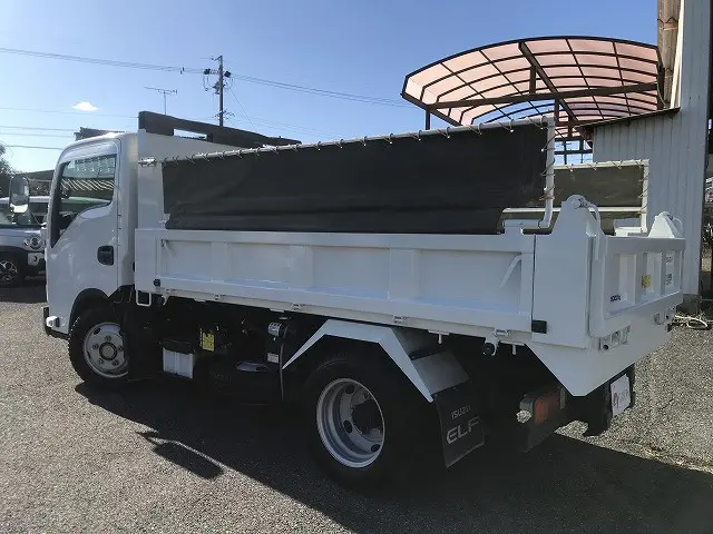 いすゞ エルフ 2RG-NKR88AM(2WD)の写真10