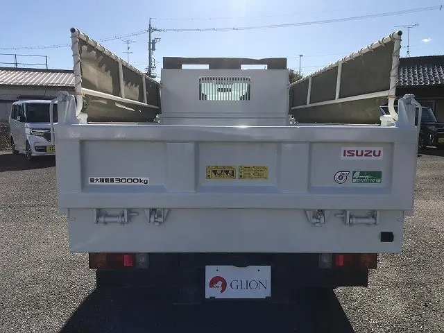 いすゞ エルフ 2RG-NKR88AM(2WD)の写真11