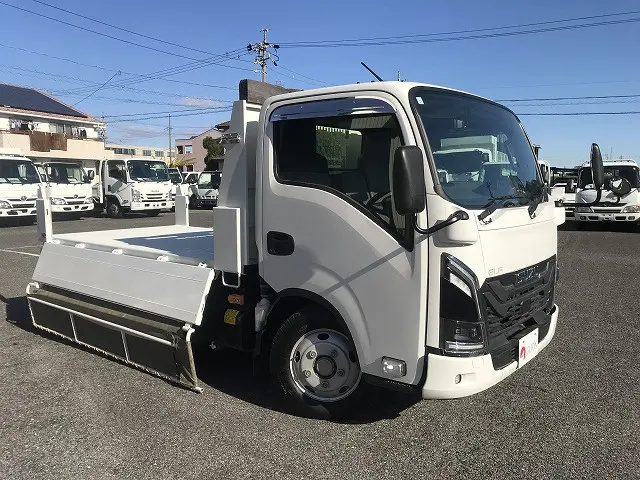 いすゞ エルフ 2RG-NKR88AM(2WD)の写真14