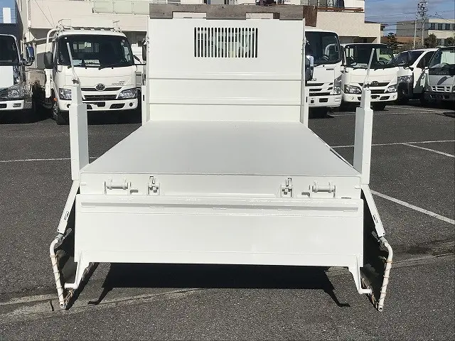 いすゞ エルフ 2RG-NKR88AM(2WD)の写真18