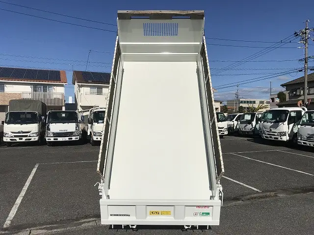 いすゞ エルフ 2RG-NKR88AM(2WD)の写真24