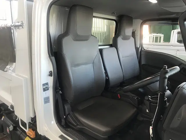 いすゞ エルフ 2RG-NKR88AM(2WD)の写真29