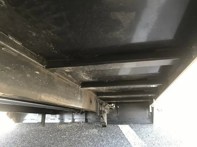 いすゞ エルフ 2RG-NKR88AM(2WD)の写真45