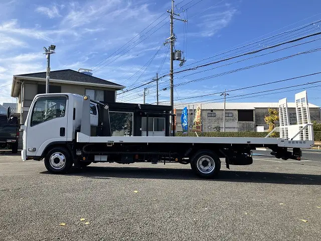 いすゞ エルフ BDG-NPR85AN(2WD)の写真4