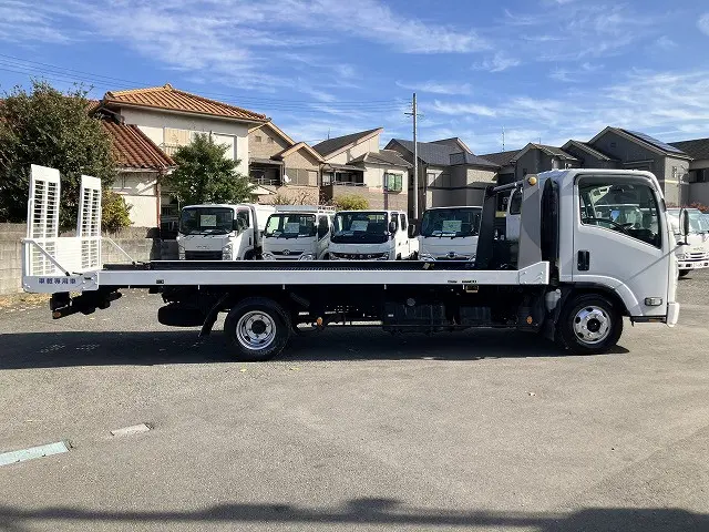 いすゞ エルフ BDG-NPR85AN(2WD)の写真5