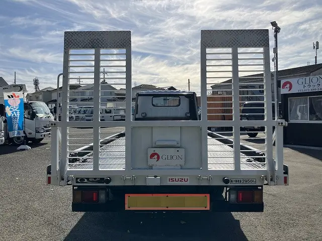 いすゞ エルフ BDG-NPR85AN(2WD)の写真7