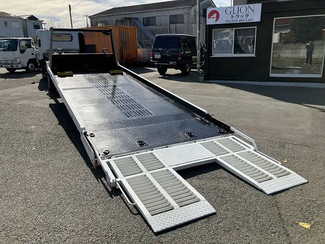 いすゞ エルフ BDG-NPR85AN(2WD)の写真11