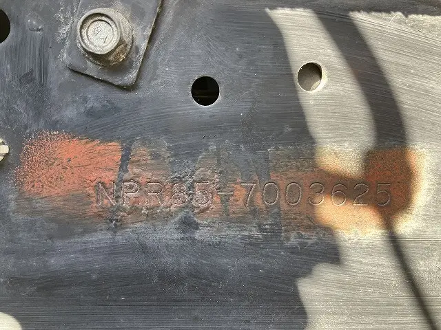 いすゞ エルフ BDG-NPR85AN(2WD)の写真18