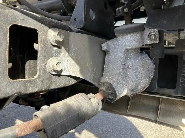 いすゞ エルフ BDG-NPR85AN(2WD)の写真19