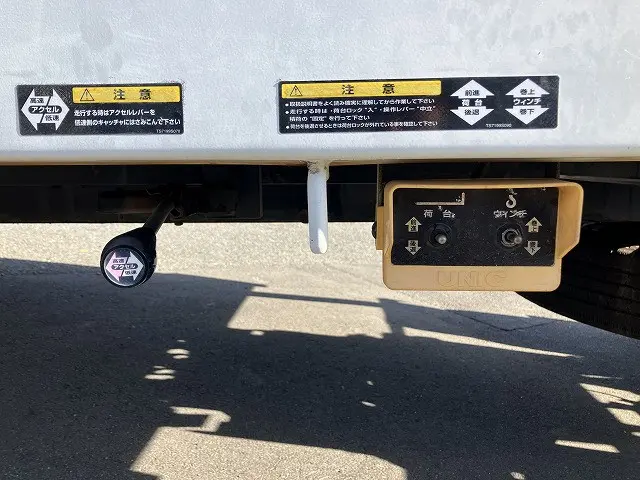 いすゞ エルフ BDG-NPR85AN(2WD)の写真20