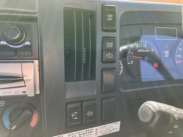 いすゞ エルフ BDG-NPR85AN(2WD)の写真38