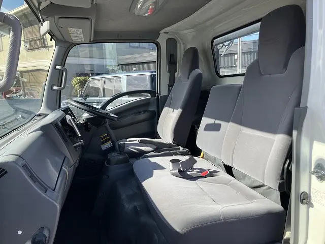 いすゞ エルフ BDG-NPR85AN(2WD)の写真44