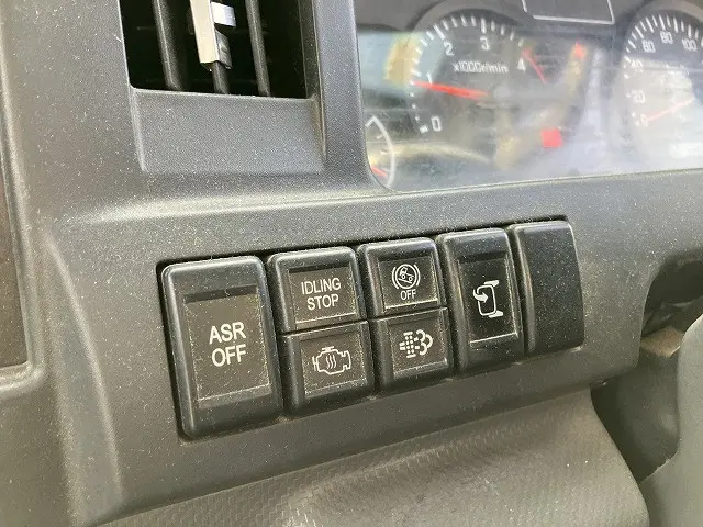 いすゞ エルフ TKG-NKR85A(2WD)の写真39