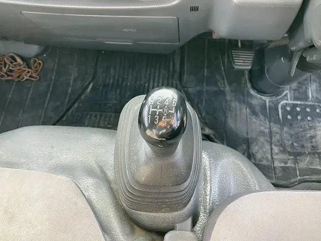 いすゞ エルフ TKG-NKR85A(2WD)の写真41