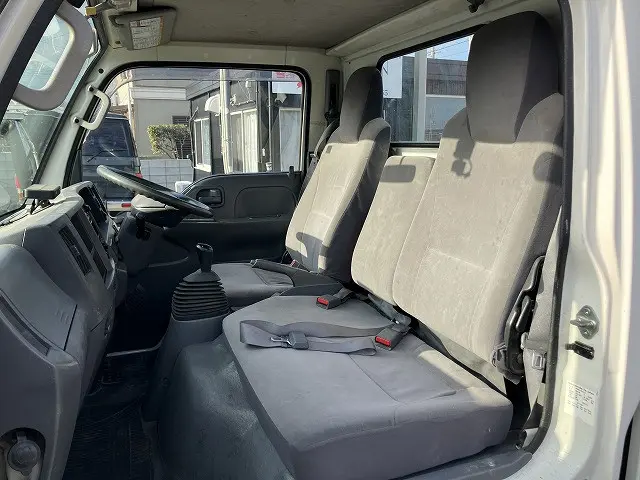 いすゞ エルフ TKG-NKR85A(2WD)の写真44