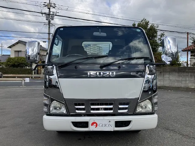 いすゞ エルフ PB-NKR81AD(2WD)の写真2