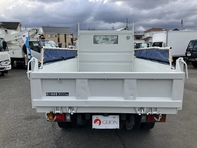 いすゞ エルフ PB-NKR81AD(2WD)の写真14