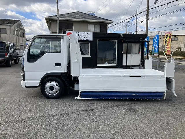 いすゞ エルフ PB-NKR81AD(2WD)の写真18