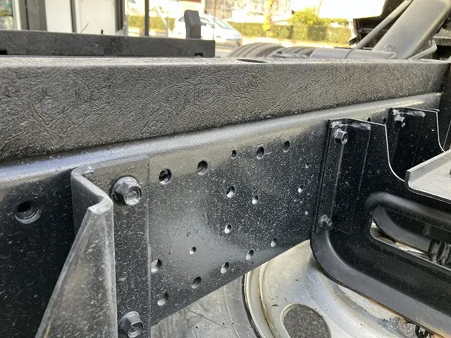 いすゞ エルフ PB-NKR81AD(2WD)の写真27