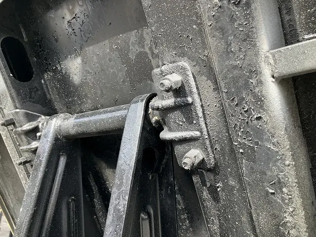 いすゞ エルフ PB-NKR81AD(2WD)の写真30