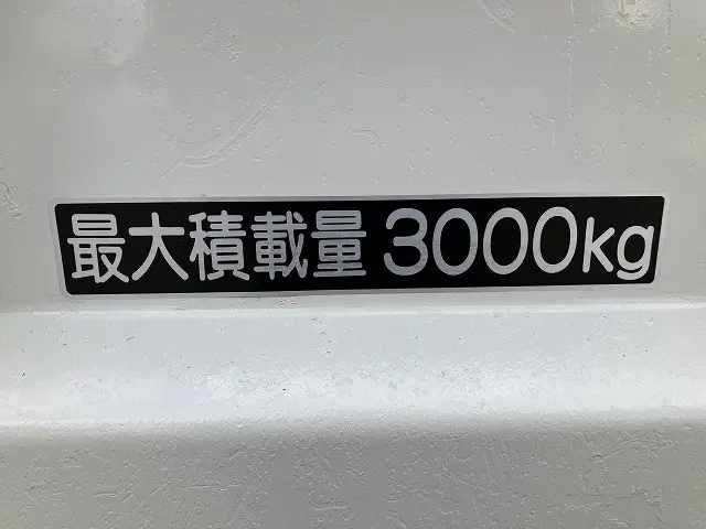 いすゞ エルフ PB-NKR81AD(2WD)の写真36