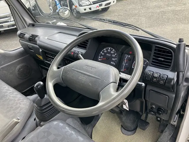 いすゞ エルフ PB-NKR81AD(2WD)の写真37