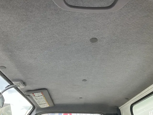 いすゞ エルフ PB-NKR81AD(2WD)の写真47