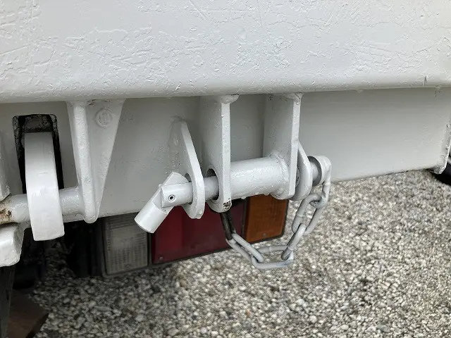 いすゞ エルフ PB-NKR81AD(2WD)の写真50