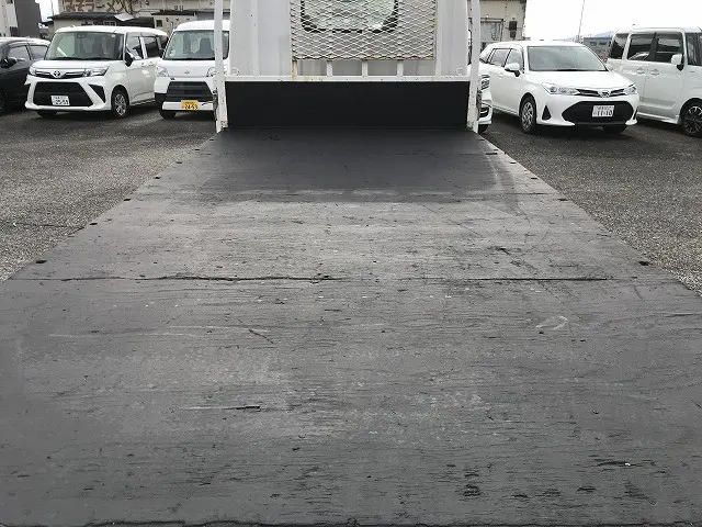 マツダ タイタン KK-WH38H(2WD)の写真16