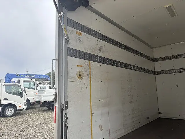 いすゞ エルフ TKG-NHR85ANの写真28