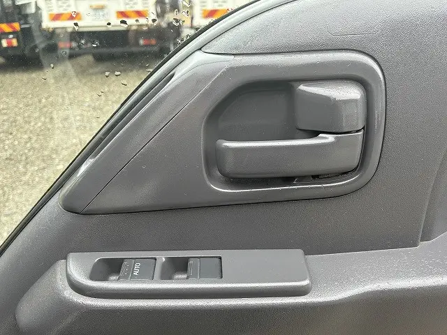 いすゞ エルフ TKG-NHR85ANの写真39