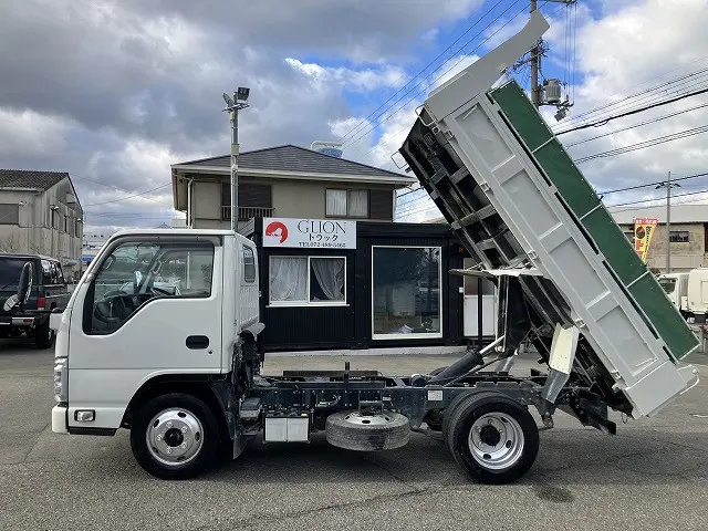 いすゞ エルフ 2RG-NKR88AD(2WD)の写真4