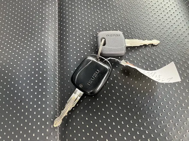 いすゞ エルフ 2RG-NKR88AD(2WD)の写真48