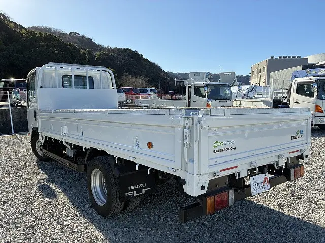 いすゞ エルフ 2RG-NLR88AR(2WD)の写真6