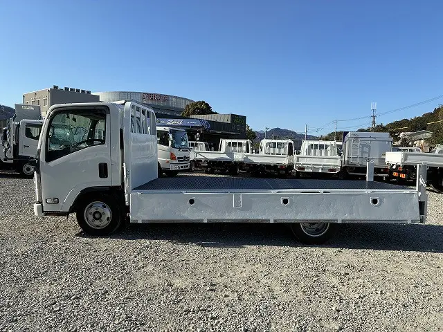 いすゞ エルフ 2RG-NLR88AR(2WD)の写真11