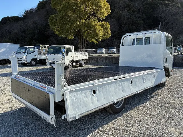 いすゞ エルフ 2RG-NLR88AR(2WD)の写真15