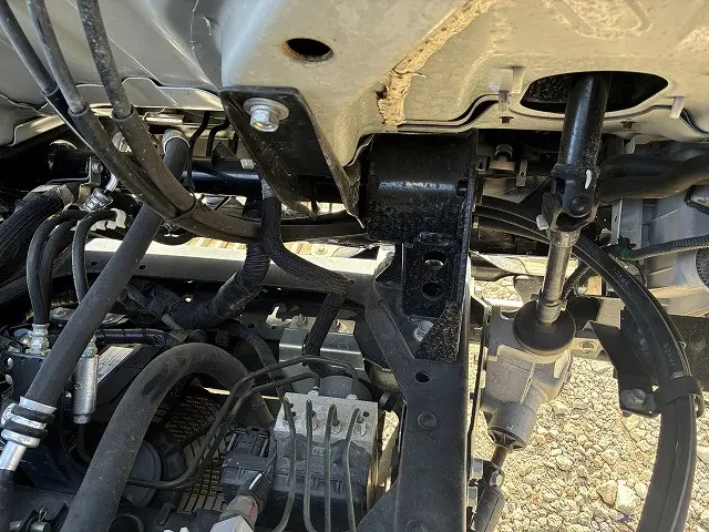 いすゞ エルフ 2RG-NLR88AR(2WD)の写真24