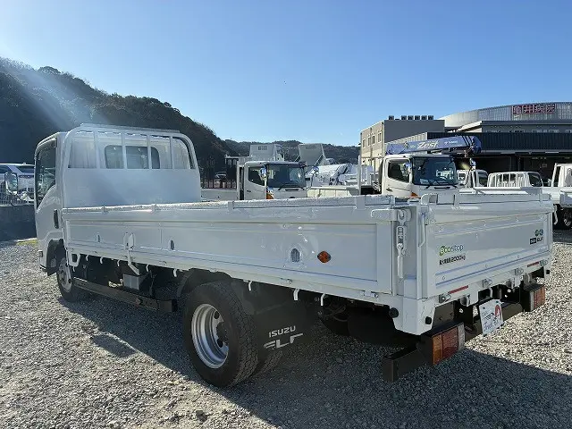 いすゞ エルフ 2RG-NLR88AR(2WD)の写真27