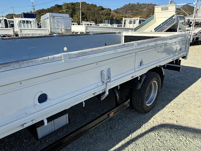 いすゞ エルフ 2RG-NLR88AR(2WD)の写真32