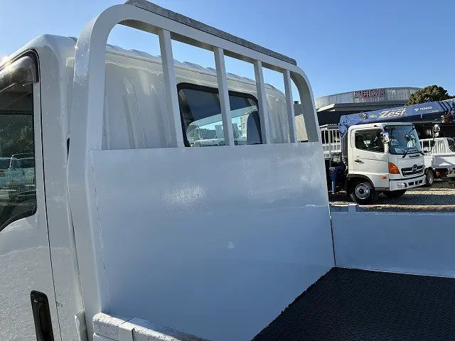 いすゞ エルフ 2RG-NLR88AR(2WD)の写真33